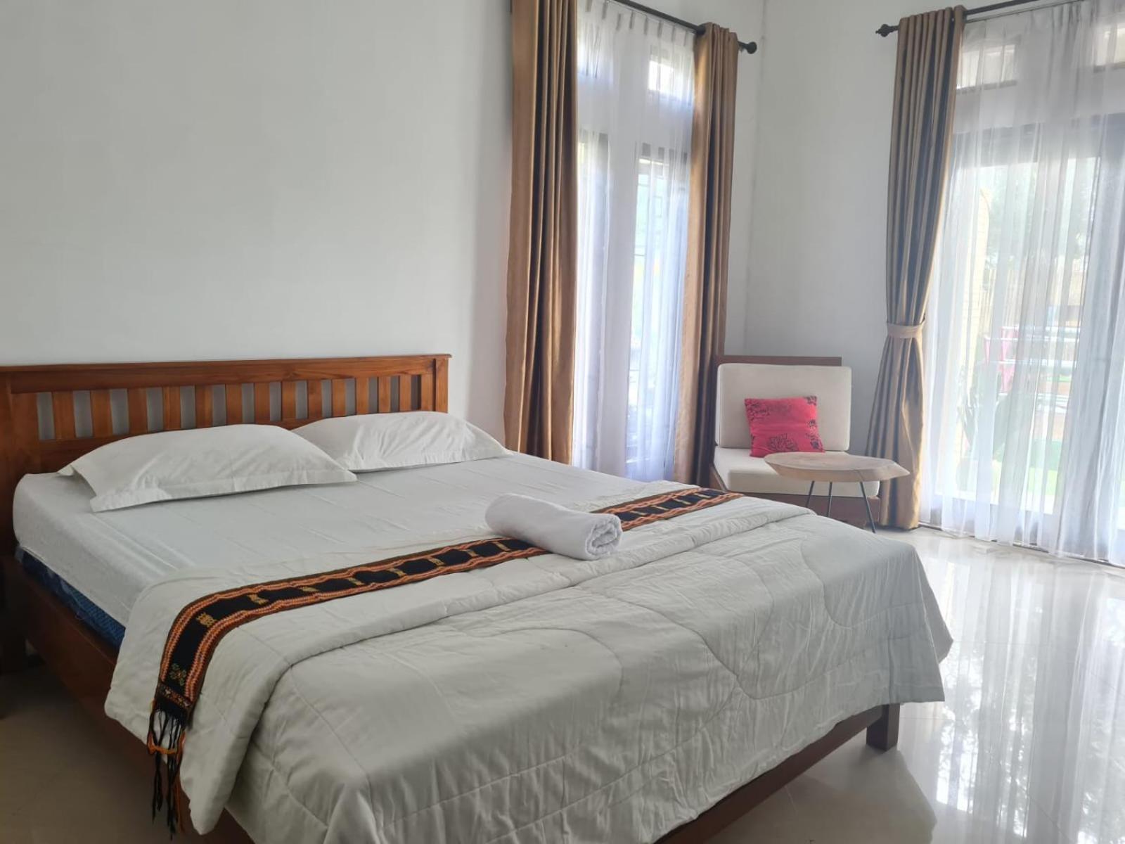 Inang Amang Homestay Labuan Bajo Exteriör bild