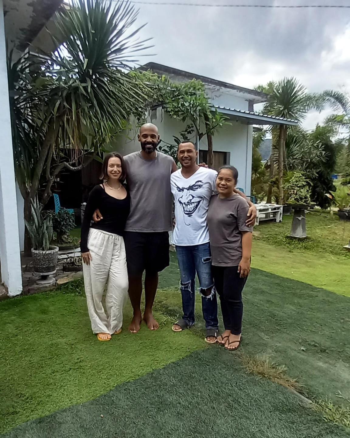 Inang Amang Homestay Labuan Bajo Exteriör bild